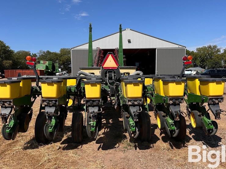 john-deere-7200-image-6