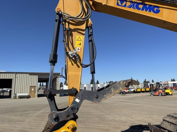 2023-xcmg-xe155ucr-hydraulic-excavator-image-17
