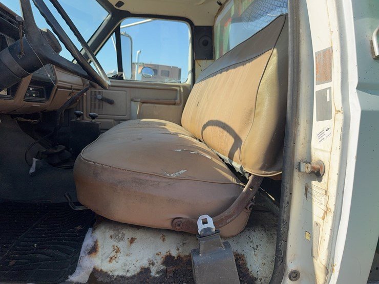 1989-ford-f700-image-49