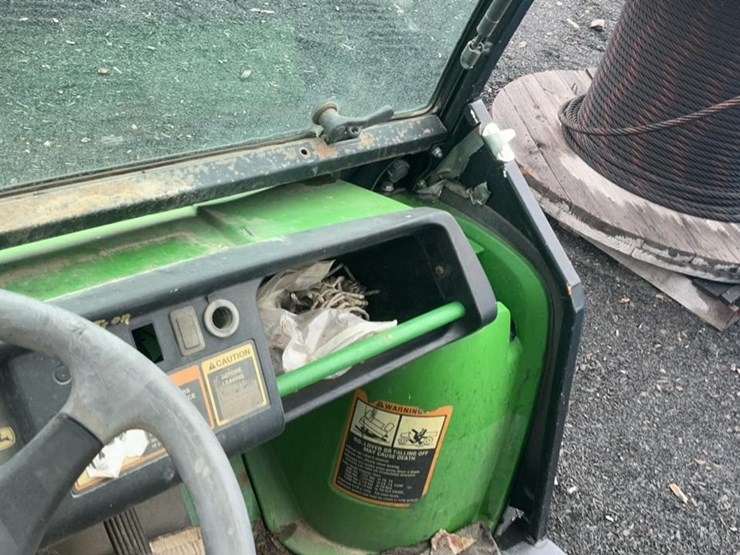 john-deere-gator-image-18