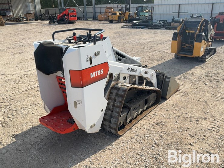 2017-bobcat-mt85-image-5