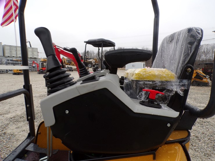 #1377-•-mini-excavator-qk20r-image-12