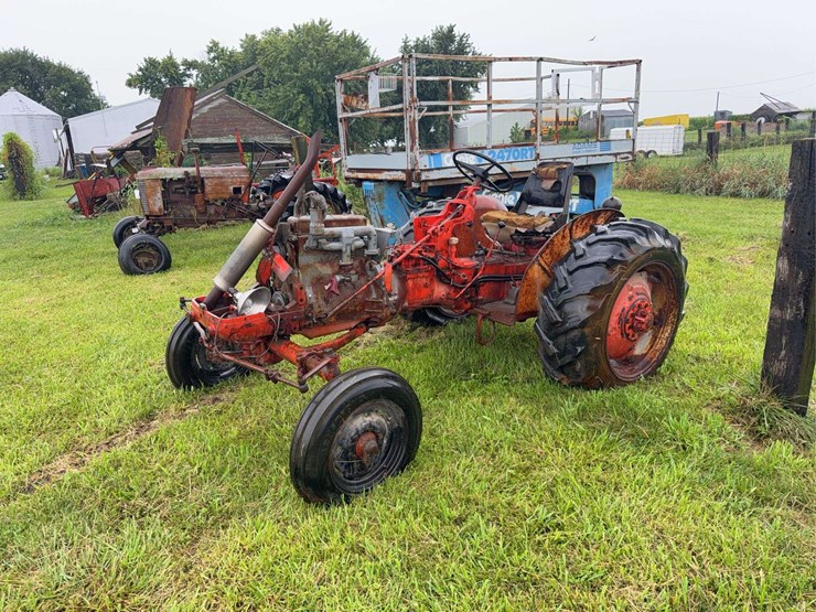 case-parts-tractor-image-1