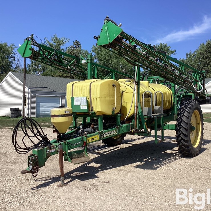 2002 Summers 80' Pull-Type Sprayer