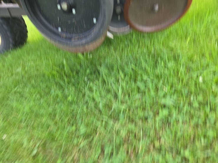 john-deere-1690-image-35