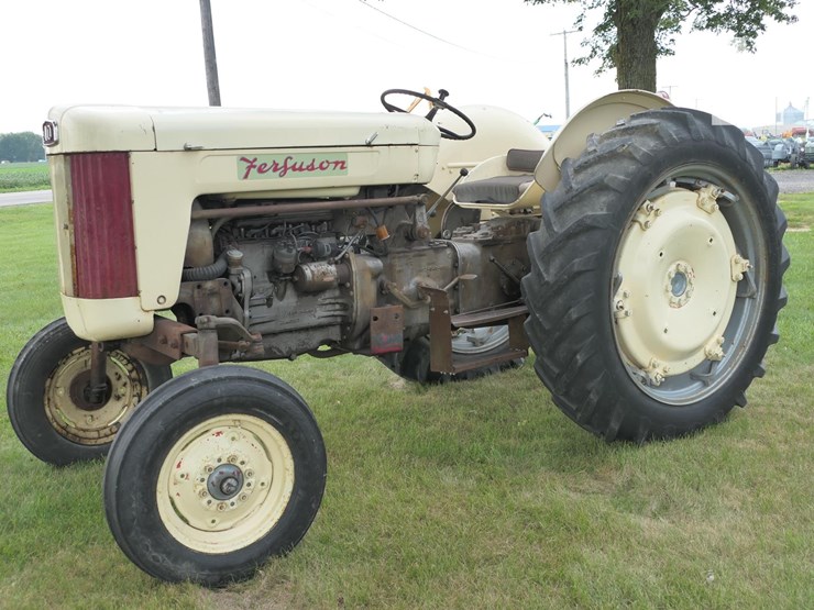 1956-ferguson-f40h-image-4