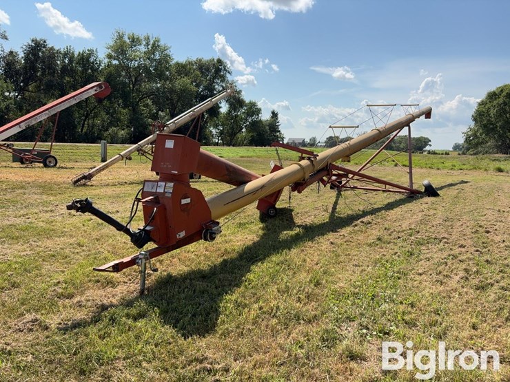 westfield-mk130-71-13"x71'-swing-hopper-grain-auger-image-3