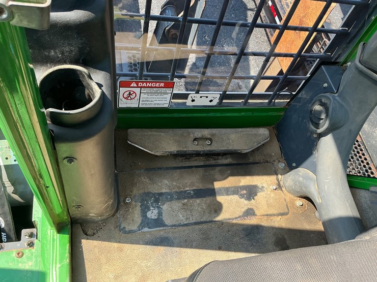 2019-deere-437e-image-13