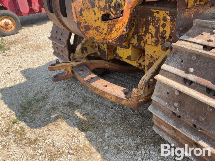 1947-caterpillar-d8-image-15