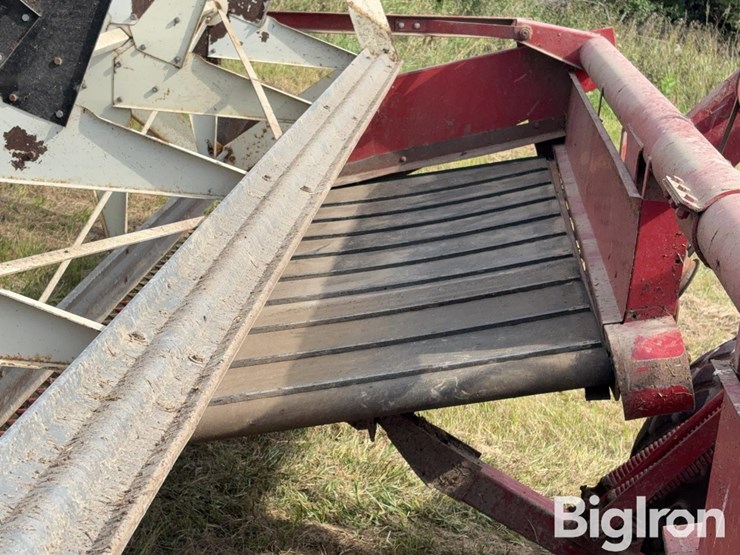 case-ih-ih4000-windrower/swather-image-13