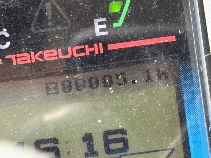 2026-takeuchi-tb235-2-image-56