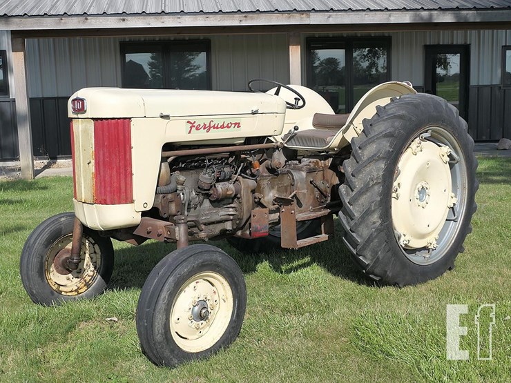 1956-ferguson-f40h-image-1