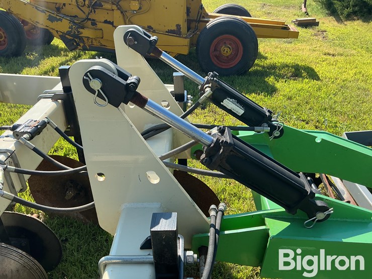 patriot-pivot-track-closer-image-14