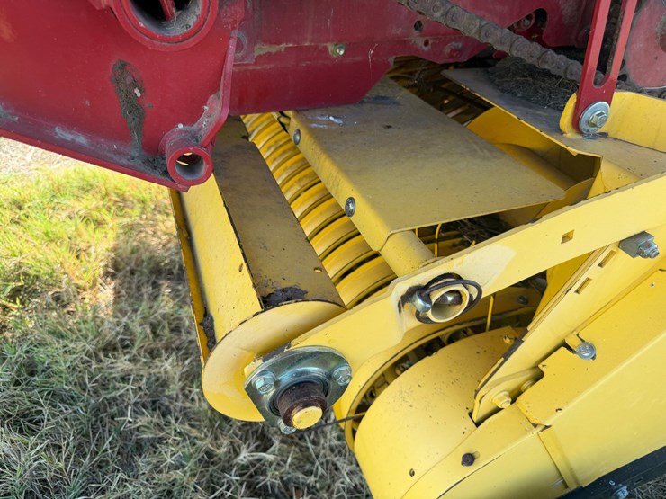 2014-new-holland-br7060-image-67