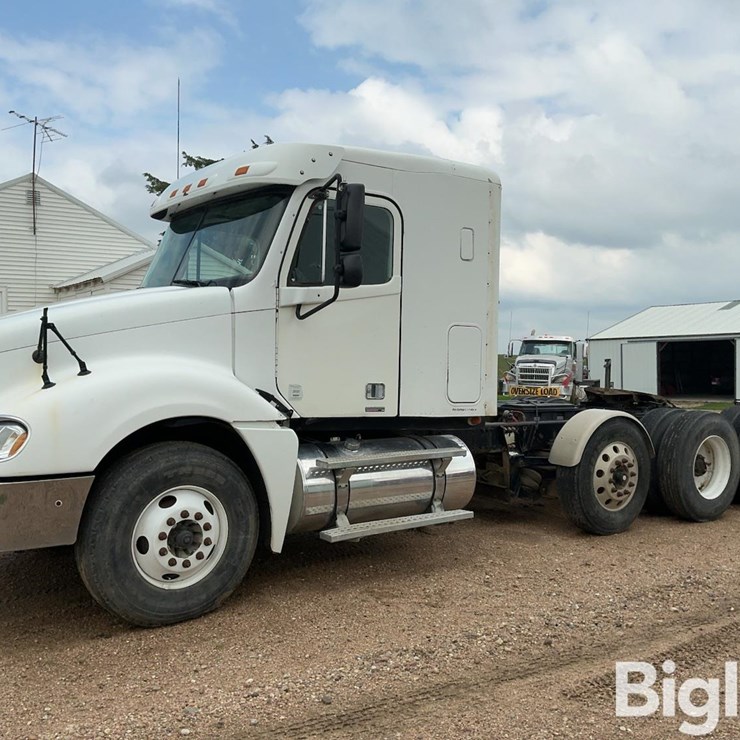 2007 FREIGHTLINER COLUMBIA 120