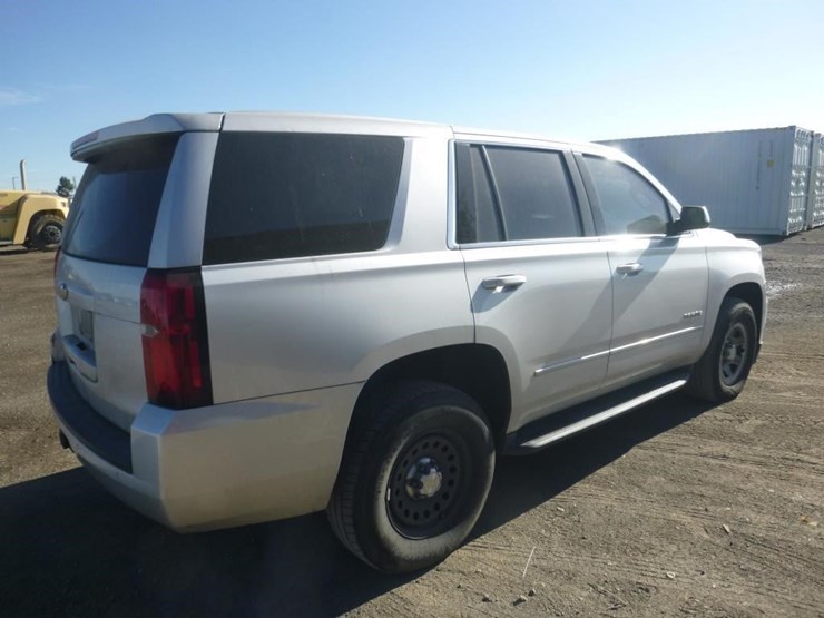 2018-chevrolet-tahoe-image-3