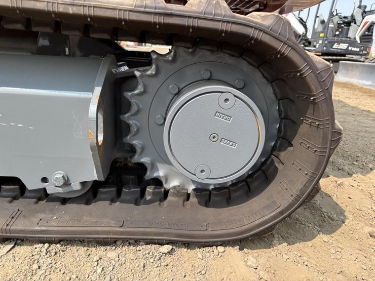 2026-takeuchi-tb235-2-image-22