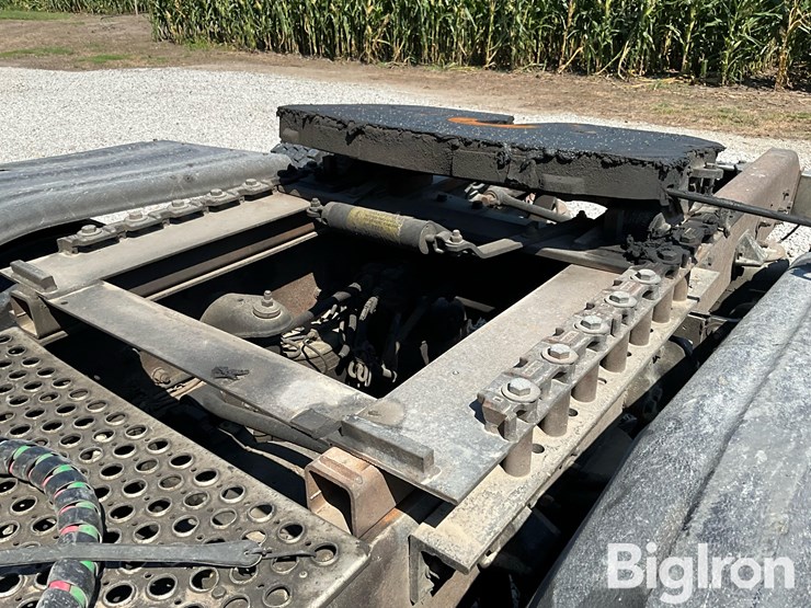 2012-kenworth-t660-image-17
