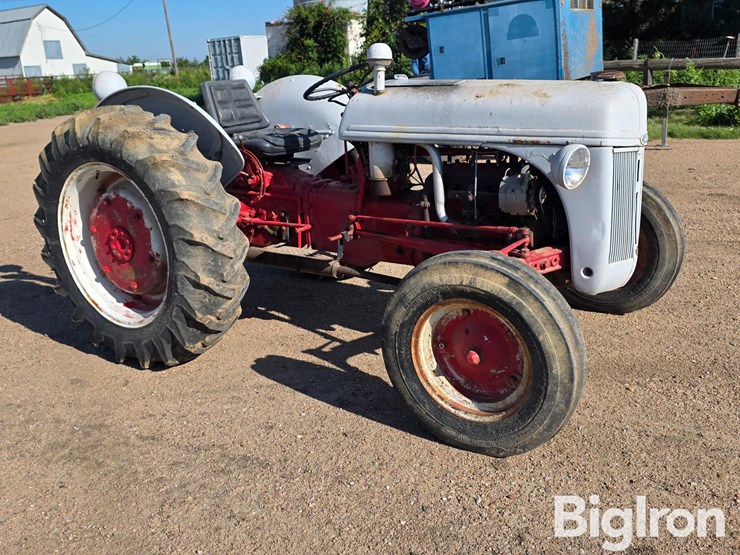 ford-8n-image-3