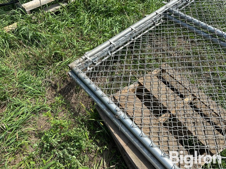 chain-link-fence-gates-image-12
