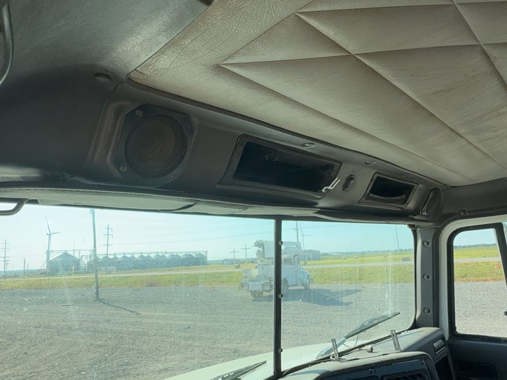 2000-international-9100-image-66