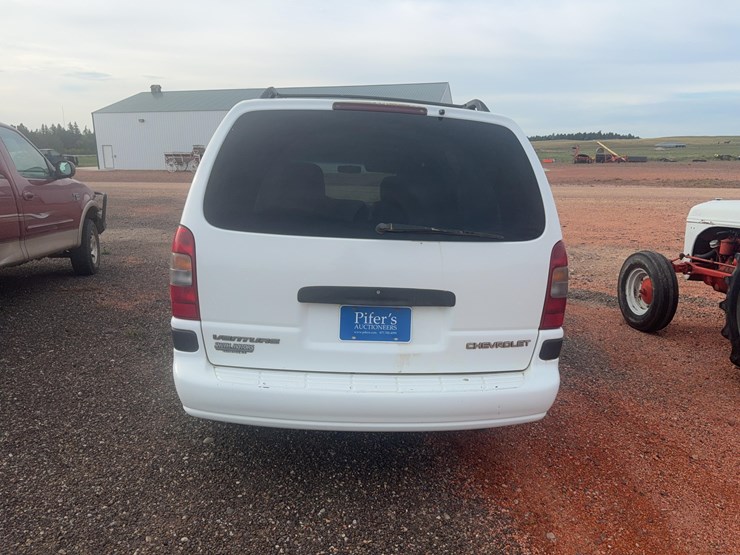 2000-chevrolet-venture-image-3