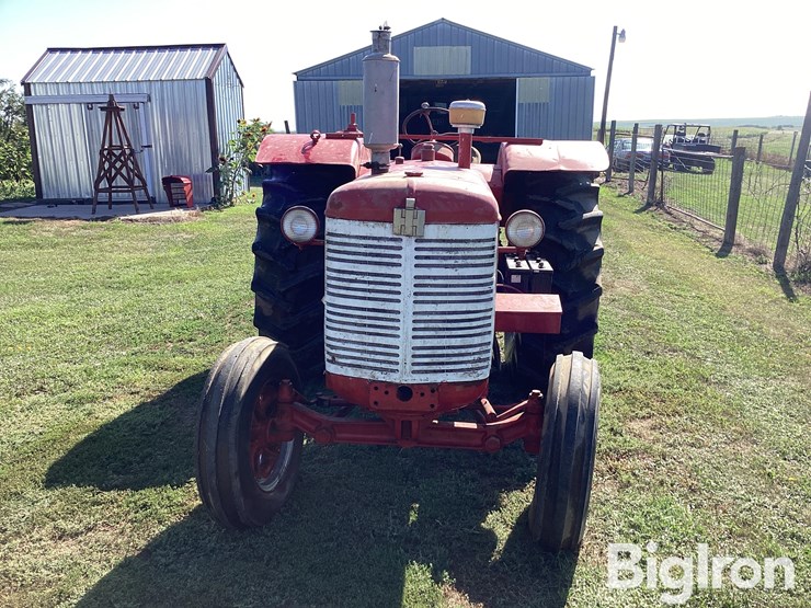1957-international-650-image-2