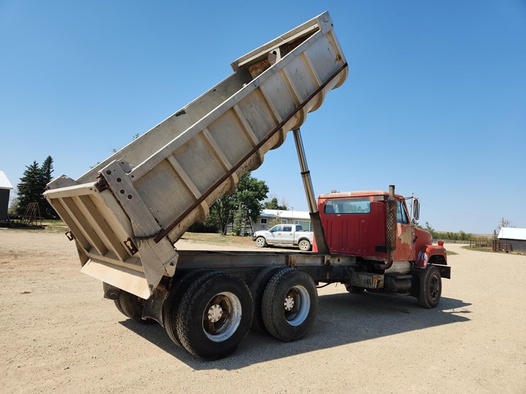 1979-international-f-2554-dump-truck-image-5