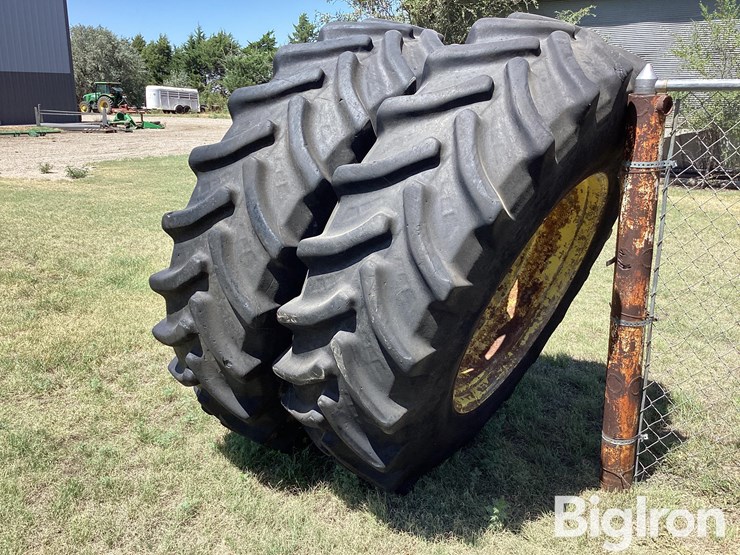 john-deere-520-image-7