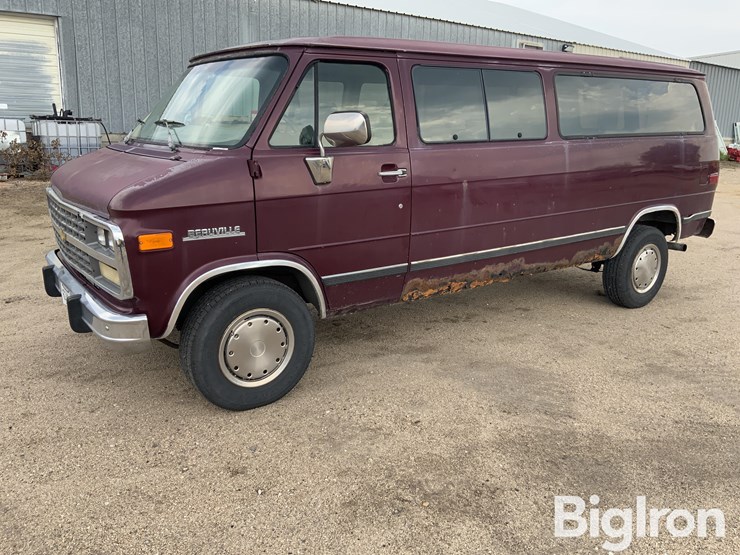 1995-chevrolet-g30-image-1