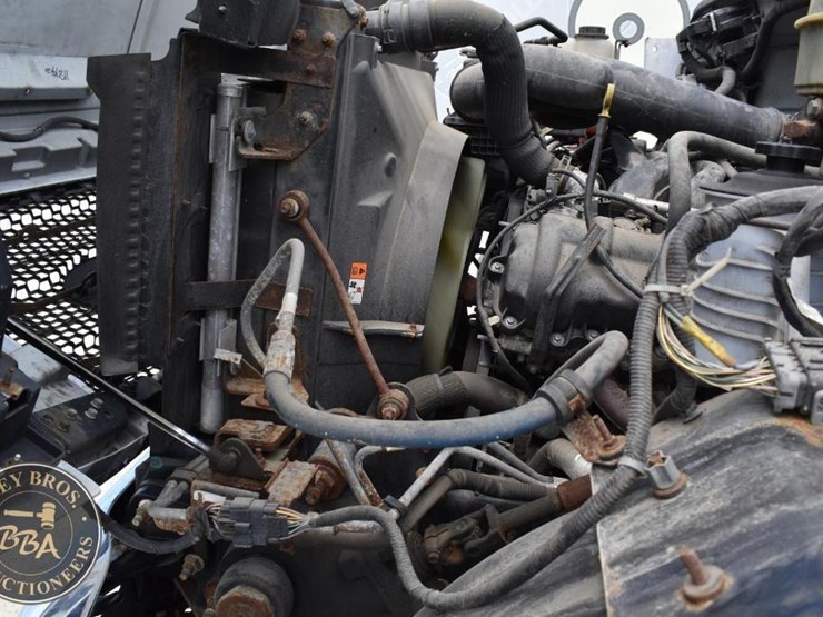 2020-ford-f650-image-35