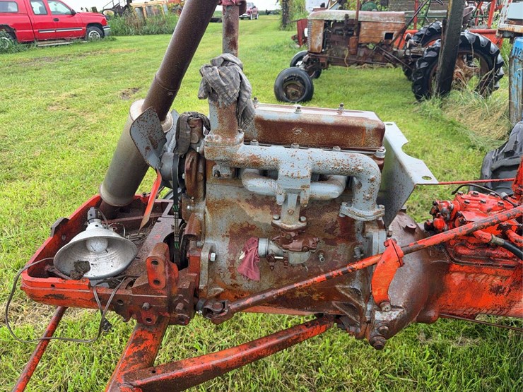 case-parts-tractor-image-12