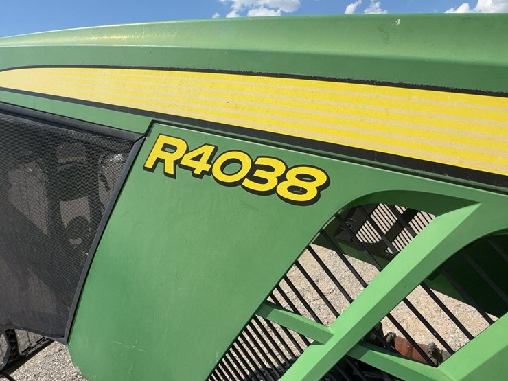 2016-john-deere-r4038-image-54