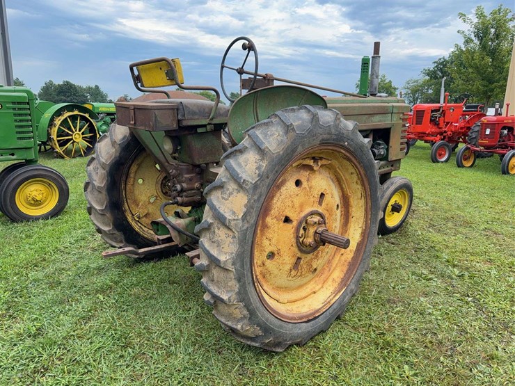 john-deere-b-image-5
