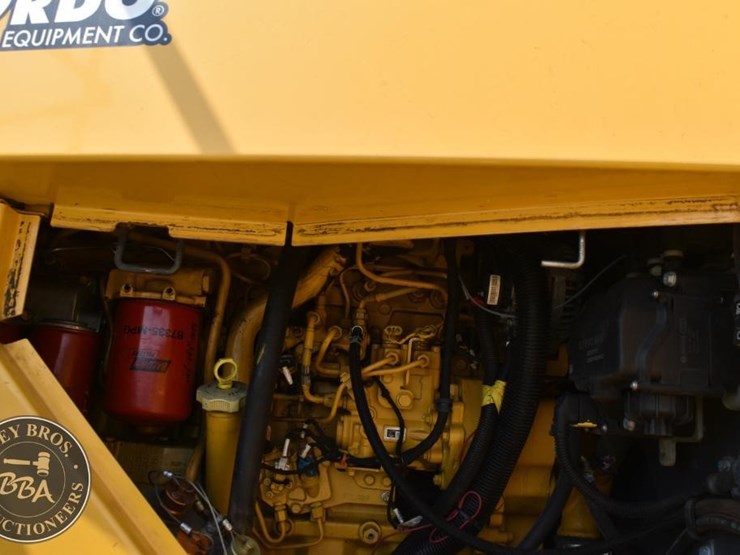 2019-deere-744kii-image-32