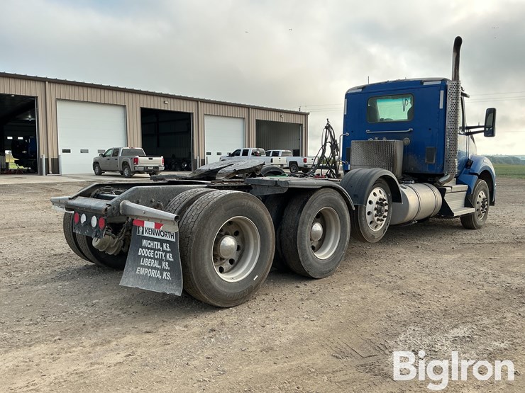 2019-kenworth-t880-image-5