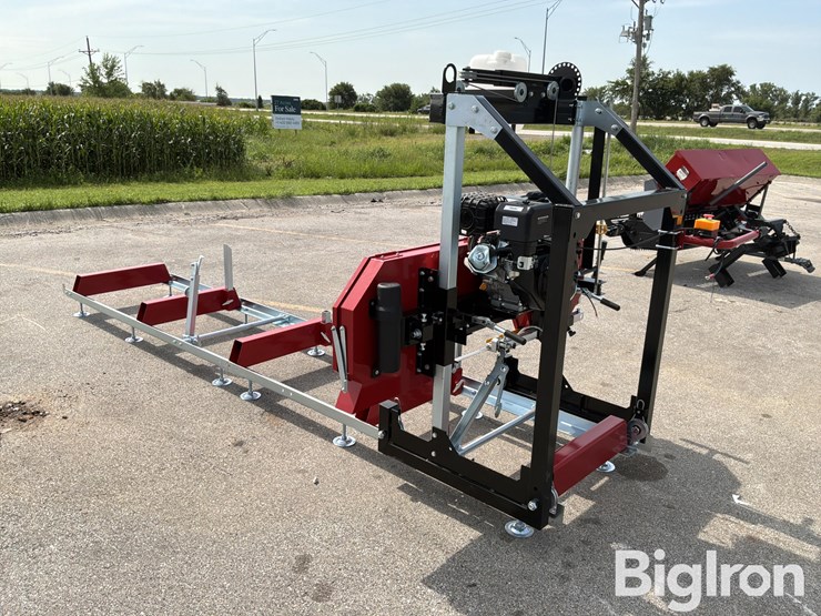 2025-massey-ferguson-730-image-3