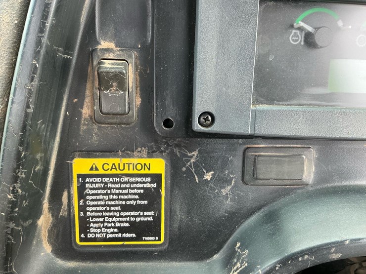 2005-john-deere-540-image-25