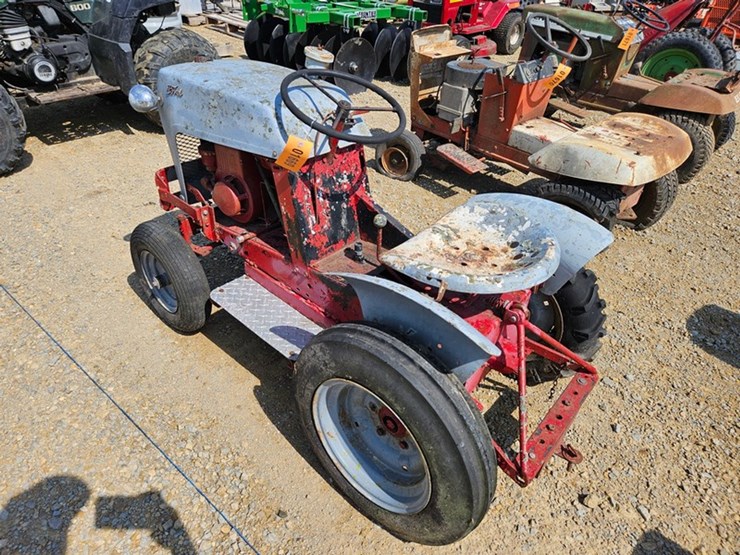 ford-tractor-image-3