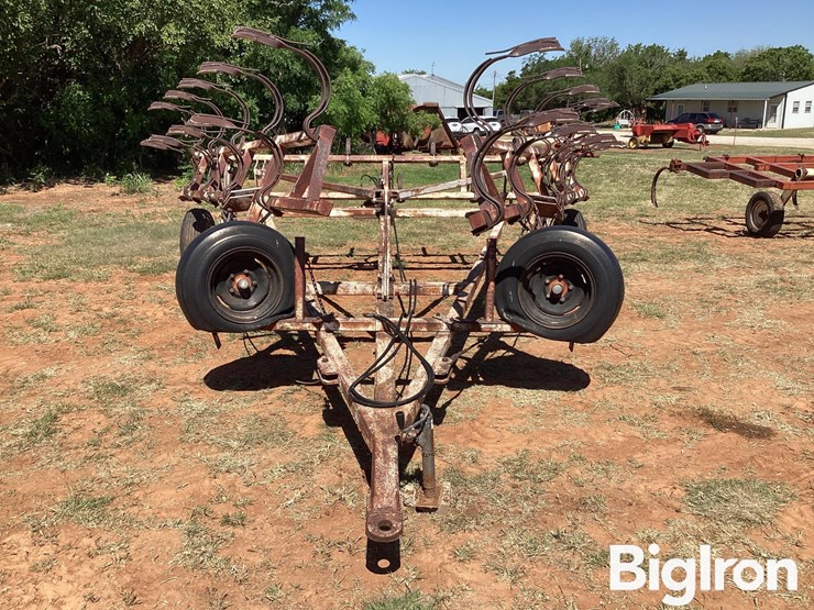 nh3-40’-anhydrous-knife-applicator-image-2