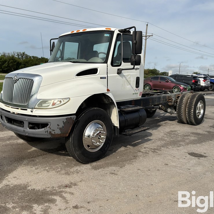 2010 INTERNATIONAL 4400