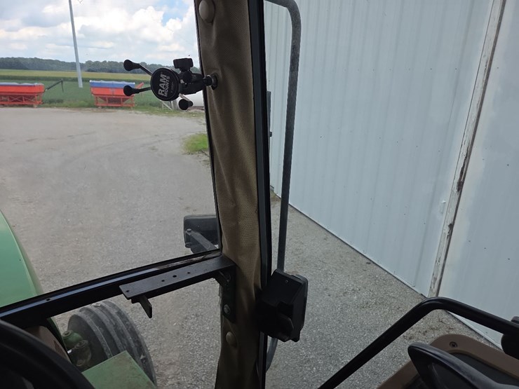 john-deere-7600-image-51