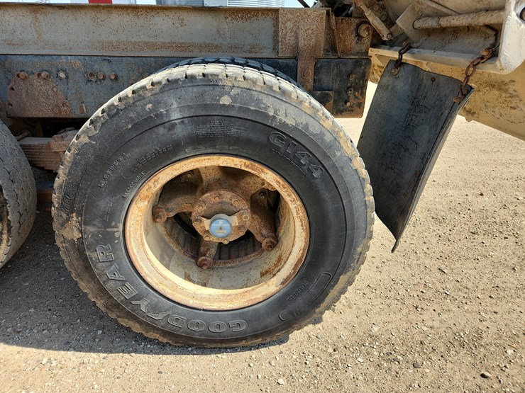 1979-international-f-2554-dump-truck-image-13