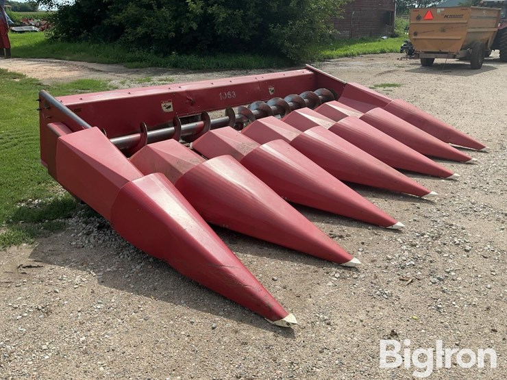 case-ih-1063-image-3
