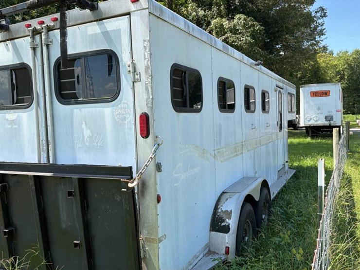#660-•-sundowner-4-horse-trailer-image-4