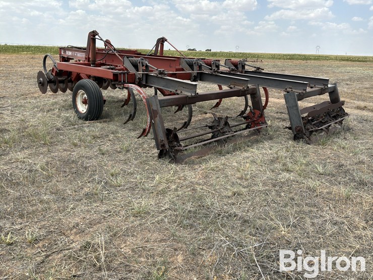 hesston-2540-image-7