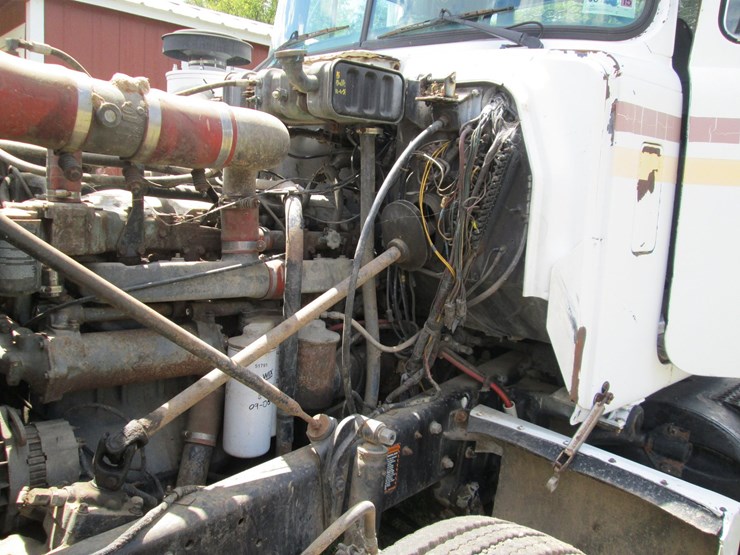 1993-mack-rd688s-image-34