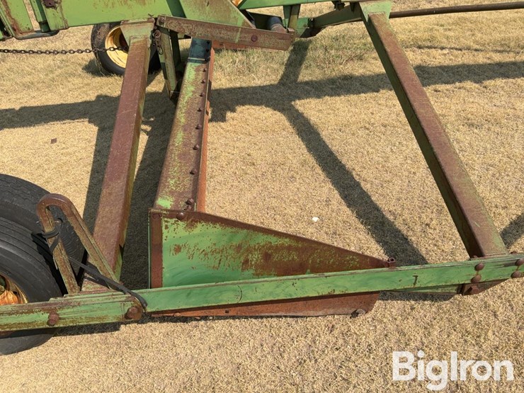 john-deere-12-image-18