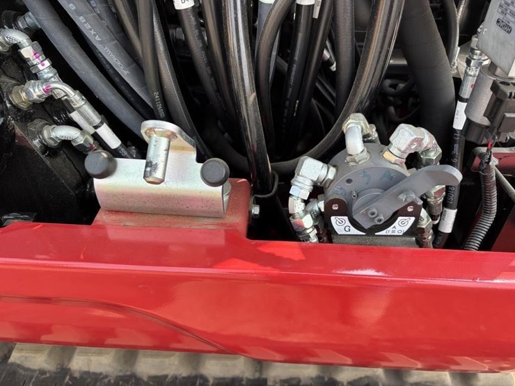 2026-takeuchi-tb235-2-image-42