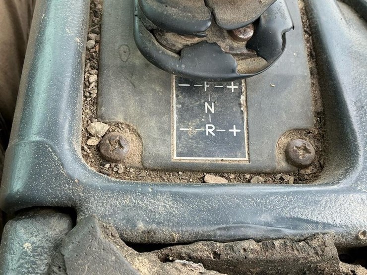 2005-john-deere-540-image-22